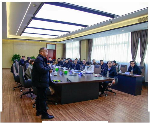 市教育学会考察团赴徐州市新教育学校调研指导